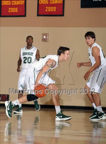 Thumbnail 3 in Sweetwater vs. Green Valley (MaxPreps Holiday Classic) photogallery.