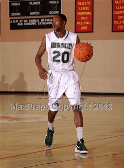 Thumbnail 1 in Sweetwater vs. Green Valley (MaxPreps Holiday Classic) photogallery.