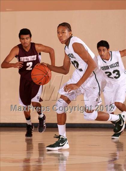 Thumbnail 1 in Sweetwater vs. Green Valley (MaxPreps Holiday Classic) photogallery.