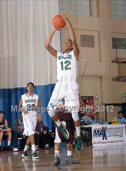 Thumbnail 1 in Sweetwater vs. Green Valley (MaxPreps Holiday Classic) photogallery.