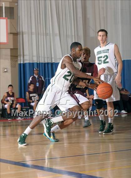 Thumbnail 3 in Sweetwater vs. Green Valley (MaxPreps Holiday Classic) photogallery.
