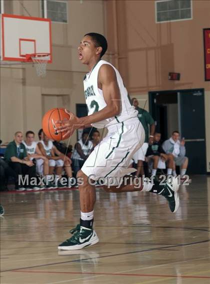 Thumbnail 1 in Sweetwater vs. Green Valley (MaxPreps Holiday Classic) photogallery.