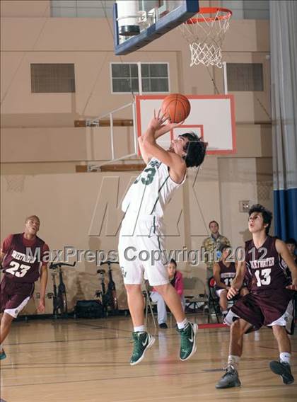 Thumbnail 3 in Sweetwater vs. Green Valley (MaxPreps Holiday Classic) photogallery.