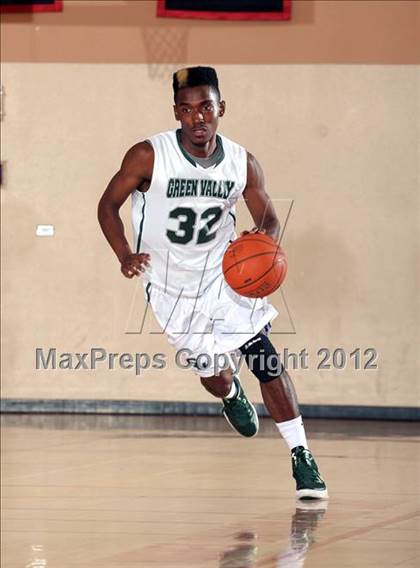 Thumbnail 2 in Sweetwater vs. Green Valley (MaxPreps Holiday Classic) photogallery.