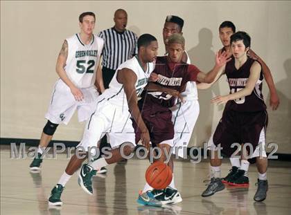 Thumbnail 3 in Sweetwater vs. Green Valley (MaxPreps Holiday Classic) photogallery.