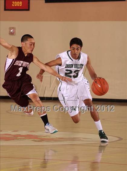 Thumbnail 2 in Sweetwater vs. Green Valley (MaxPreps Holiday Classic) photogallery.