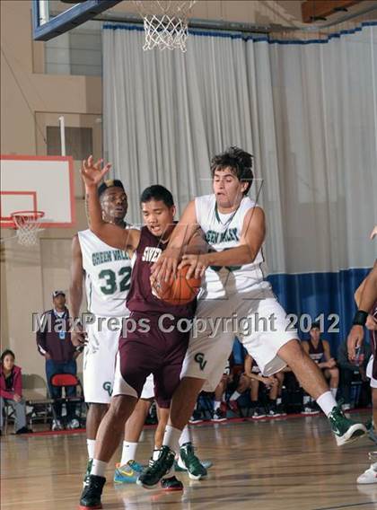 Thumbnail 1 in Sweetwater vs. Green Valley (MaxPreps Holiday Classic) photogallery.