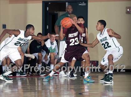 Thumbnail 3 in Sweetwater vs. Green Valley (MaxPreps Holiday Classic) photogallery.