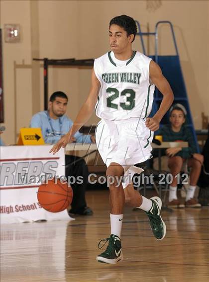 Thumbnail 3 in Sweetwater vs. Green Valley (MaxPreps Holiday Classic) photogallery.
