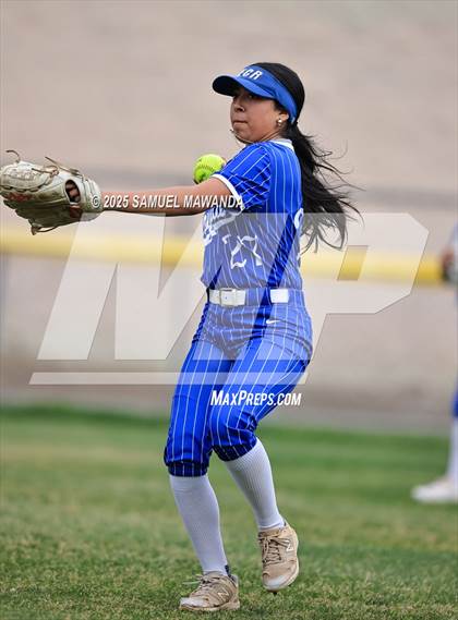 Thumbnail 3 in  El Camino Real @ Bishop Alemany photogallery.