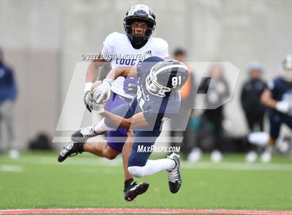 Thumbnail 3 in Smithson Valley vs. College Station (UIL 5A D1 Region 3 Final) photogallery.