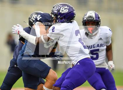 Thumbnail 3 in Smithson Valley vs. College Station (UIL 5A D1 Region 3 Final) photogallery.