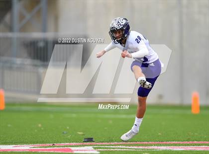 Thumbnail 3 in Smithson Valley vs. College Station (UIL 5A D1 Region 3 Final) photogallery.