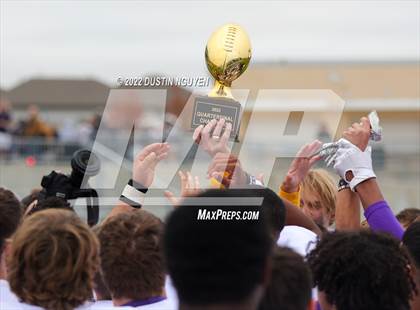 Thumbnail 1 in Smithson Valley vs. College Station (UIL 5A D1 Region 3 Final) photogallery.
