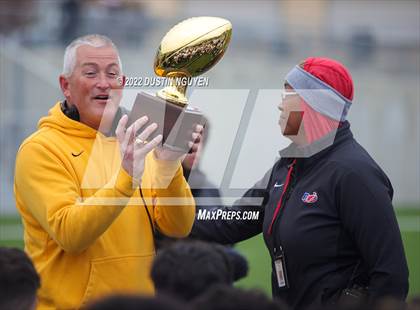 Thumbnail 2 in Smithson Valley vs. College Station (UIL 5A D1 Region 3 Final) photogallery.