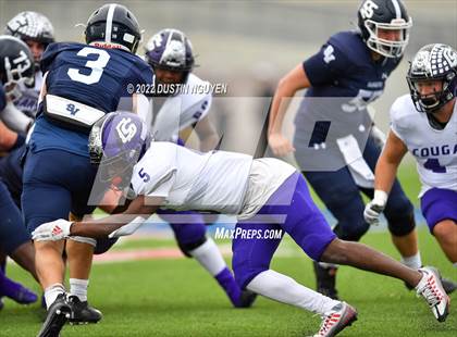 Thumbnail 2 in Smithson Valley vs. College Station (UIL 5A D1 Region 3 Final) photogallery.