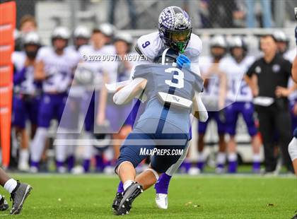 Thumbnail 1 in Smithson Valley vs. College Station (UIL 5A D1 Region 3 Final) photogallery.