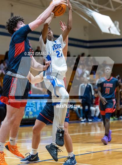 Thumbnail 1 in Terry Sanford @ Westover photogallery.