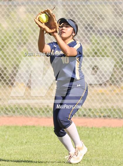 Thumbnail 2 in Yuma Catholic @ Wickenburg photogallery.