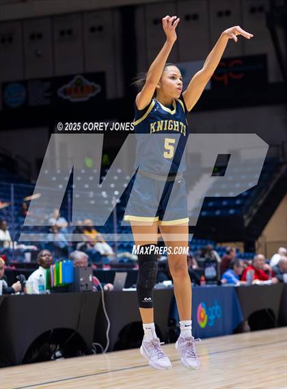 Thumbnail 3 in River Ridge vs Langston Hughes (GHSA 5A Championship) photogallery.