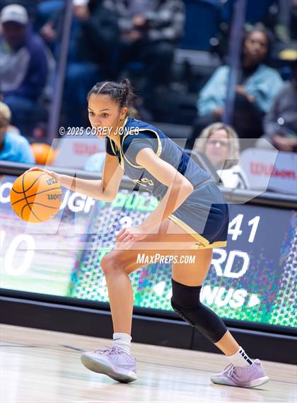 Thumbnail 3 in River Ridge vs Langston Hughes (GHSA 5A Championship) photogallery.