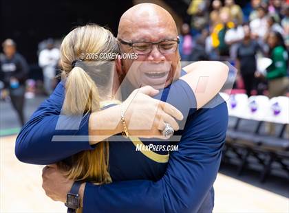 Thumbnail 3 in River Ridge vs Langston Hughes (GHSA 5A Championship) photogallery.