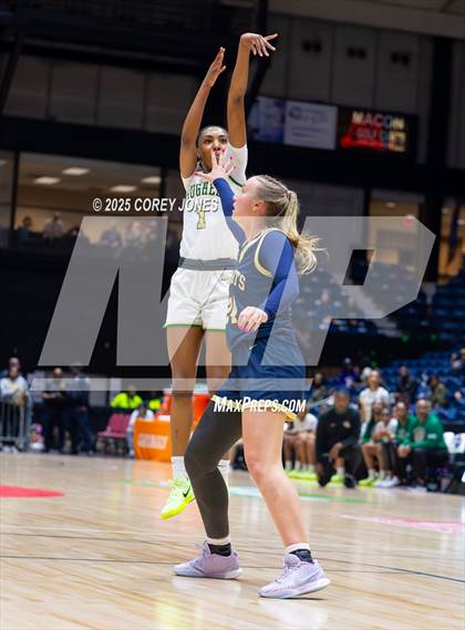 Thumbnail 3 in River Ridge vs Langston Hughes (GHSA 5A Championship) photogallery.