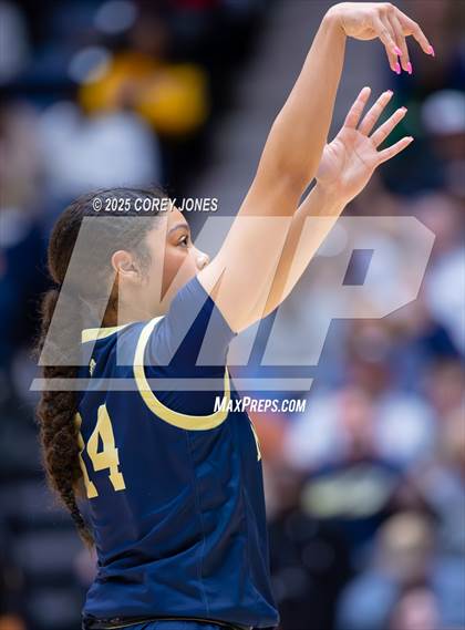 Thumbnail 1 in River Ridge vs Langston Hughes (GHSA 5A Championship) photogallery.