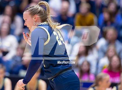 Thumbnail 2 in River Ridge vs Langston Hughes (GHSA 5A Championship) photogallery.