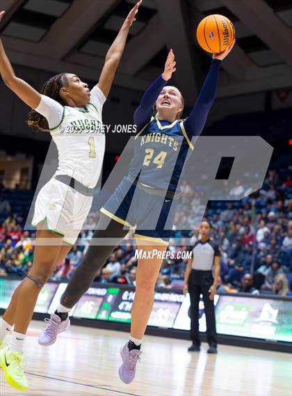 Thumbnail 3 in River Ridge vs Langston Hughes (GHSA 5A Championship) photogallery.