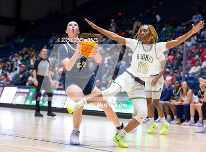 Thumbnail 2 in River Ridge vs Langston Hughes (GHSA 5A Championship) photogallery.