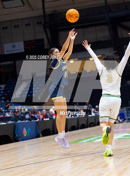 Thumbnail 2 in River Ridge vs Langston Hughes (GHSA 5A Championship) photogallery.