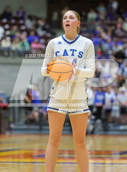 Thumbnail 2 in Carbon vs. Richfield (UHSAA 3A Semifinal) photogallery.