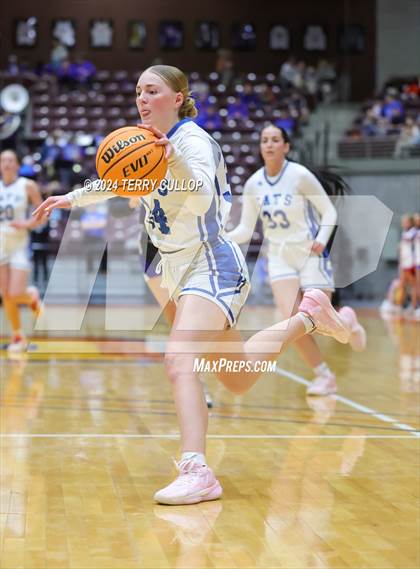 Thumbnail 1 in Carbon vs. Richfield (UHSAA 3A Semifinal) photogallery.