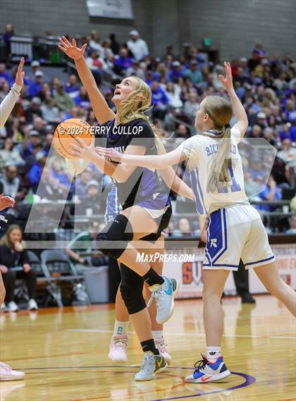 Thumbnail 3 in Carbon vs. Richfield (UHSAA 3A Semifinal) photogallery.