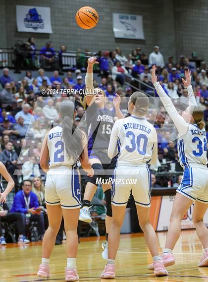Thumbnail 2 in Carbon vs. Richfield (UHSAA 3A Semifinal) photogallery.