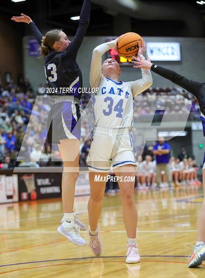 Thumbnail 2 in Carbon vs. Richfield (UHSAA 3A Semifinal) photogallery.