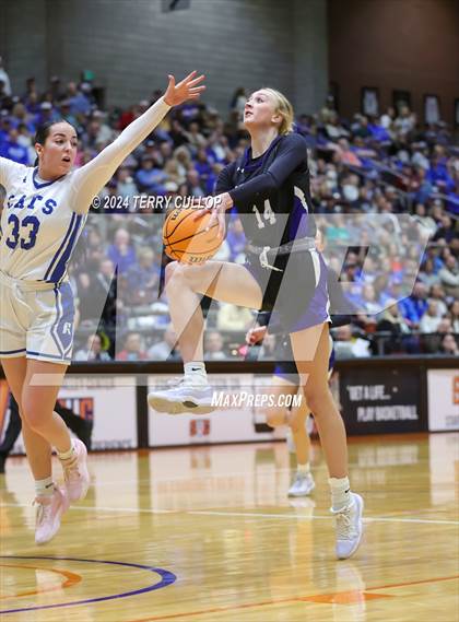 Thumbnail 3 in Carbon vs. Richfield (UHSAA 3A Semifinal) photogallery.
