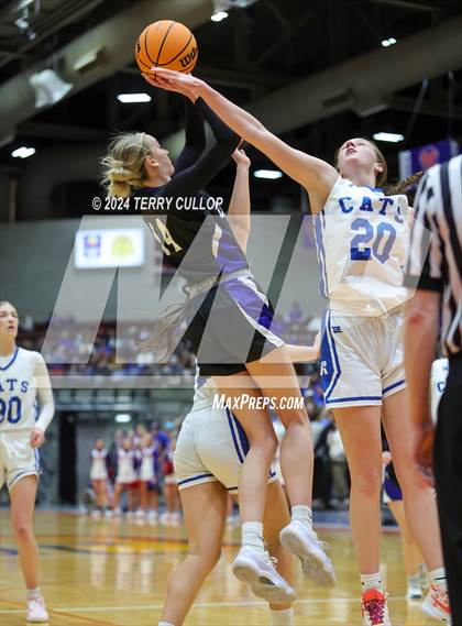Thumbnail 1 in Carbon vs. Richfield (UHSAA 3A Semifinal) photogallery.