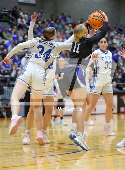 Thumbnail 1 in Carbon vs. Richfield (UHSAA 3A Semifinal) photogallery.