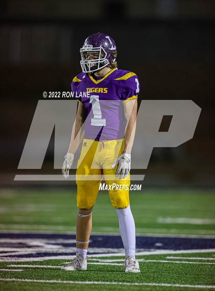 Thumbnail 2 in Velma-Alma vs Laverne (OSSAA Class B Semifinal) photogallery.