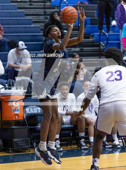 Thumbnail 2 in Collinsville vs. Althoff Catholic (Chick-fil-A Classic) photogallery.