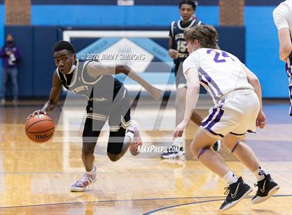 Thumbnail 2 in Collinsville vs. Althoff Catholic (Chick-fil-A Classic) photogallery.