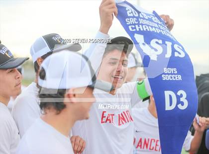 Thumbnail 3 in Galt vs. East Union (SJS D3 Final) photogallery.