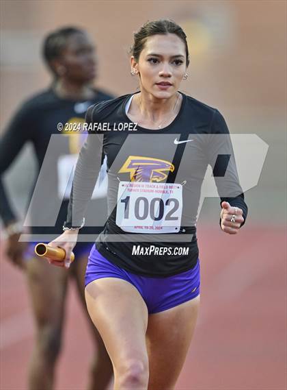 Thumbnail 2 in UIL Track & Field 6A Region 3 Regional Final Preliminaries (4 x 400 Meter) photogallery.