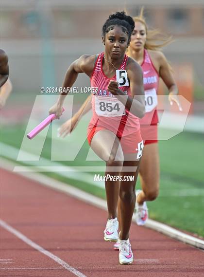 Thumbnail 2 in UIL Track & Field 6A Region 3 Regional Final Preliminaries (4 x 400 Meter) photogallery.