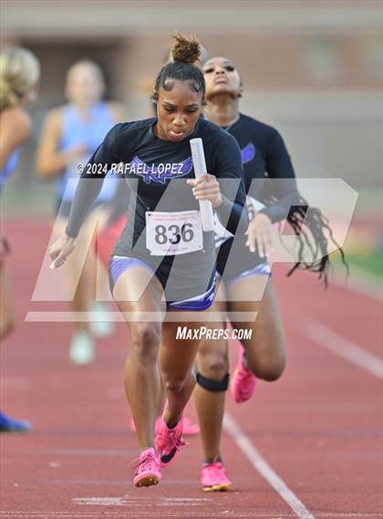 Thumbnail 1 in UIL Track & Field 6A Region 3 Regional Final Preliminaries (4 x 400 Meter) photogallery.