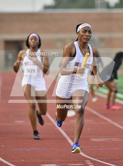 Thumbnail 1 in UIL Track & Field 6A Region 3 Regional Final Preliminaries (4 x 400 Meter) photogallery.