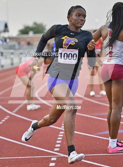 Thumbnail 3 in UIL Track & Field 6A Region 3 Regional Final Preliminaries (4 x 400 Meter) photogallery.