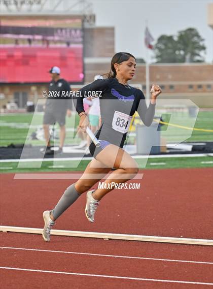 Thumbnail 2 in UIL Track & Field 6A Region 3 Regional Final Preliminaries (4 x 400 Meter) photogallery.